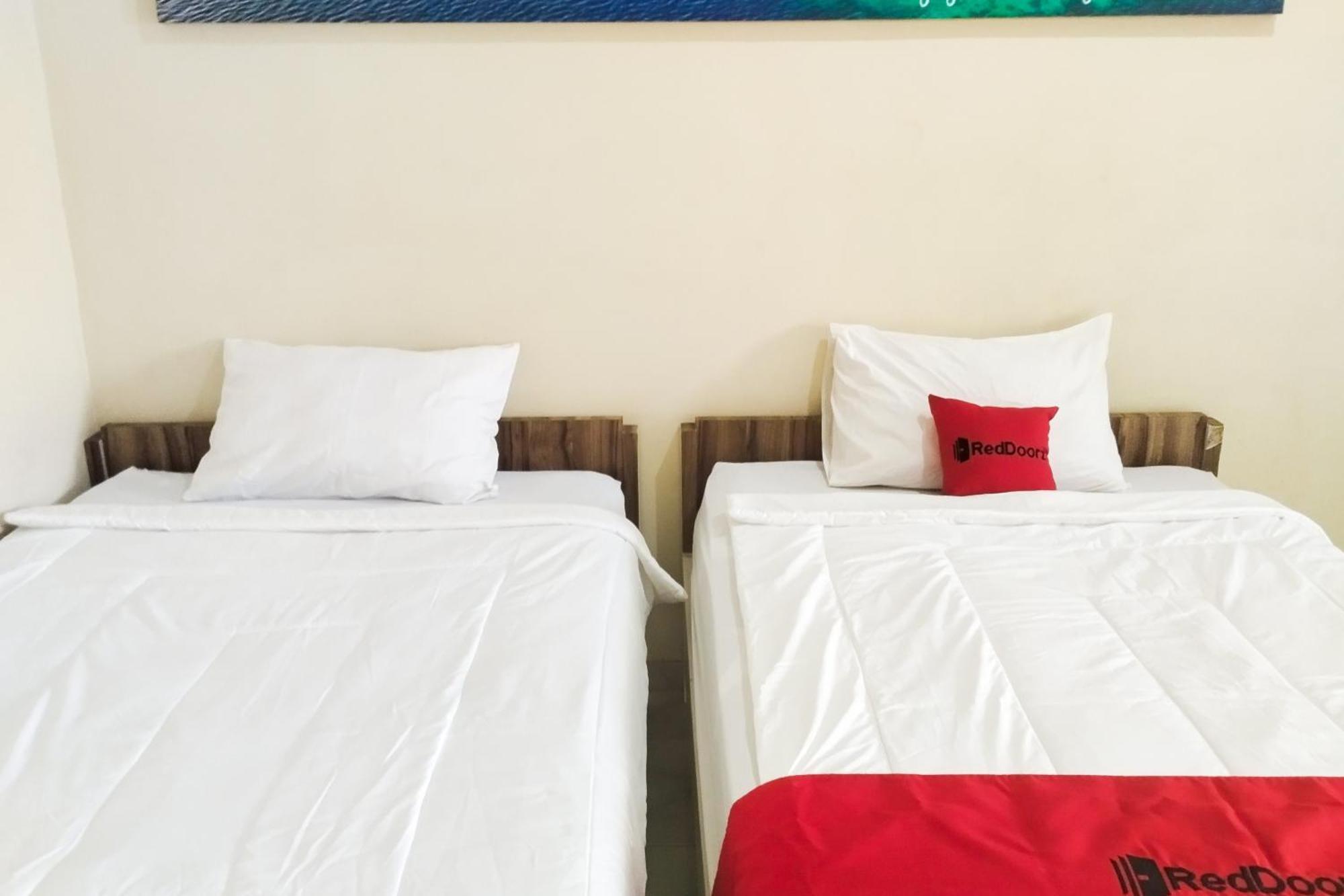 Reddoorz Syariah At Shakira Alesha Enggal Hotel Bandar Lampung Buitenkant foto